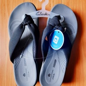 Clark's Arla Glison size 6 M Black Brand New.